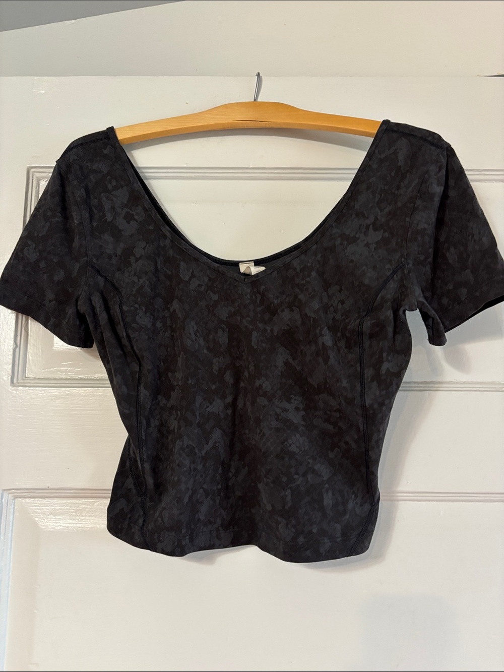 lululemon athletica Black Subtle Pattern Scoop Crop Top